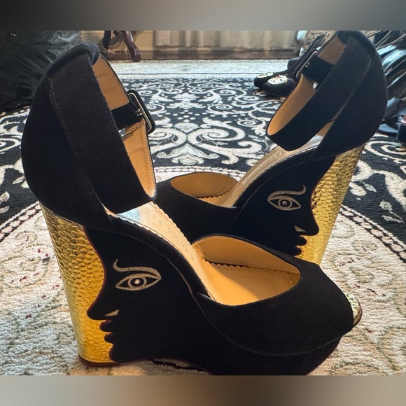 New Charlotte Olympia Elegant Black and Gold Women\'s Wedge Heels Size 38